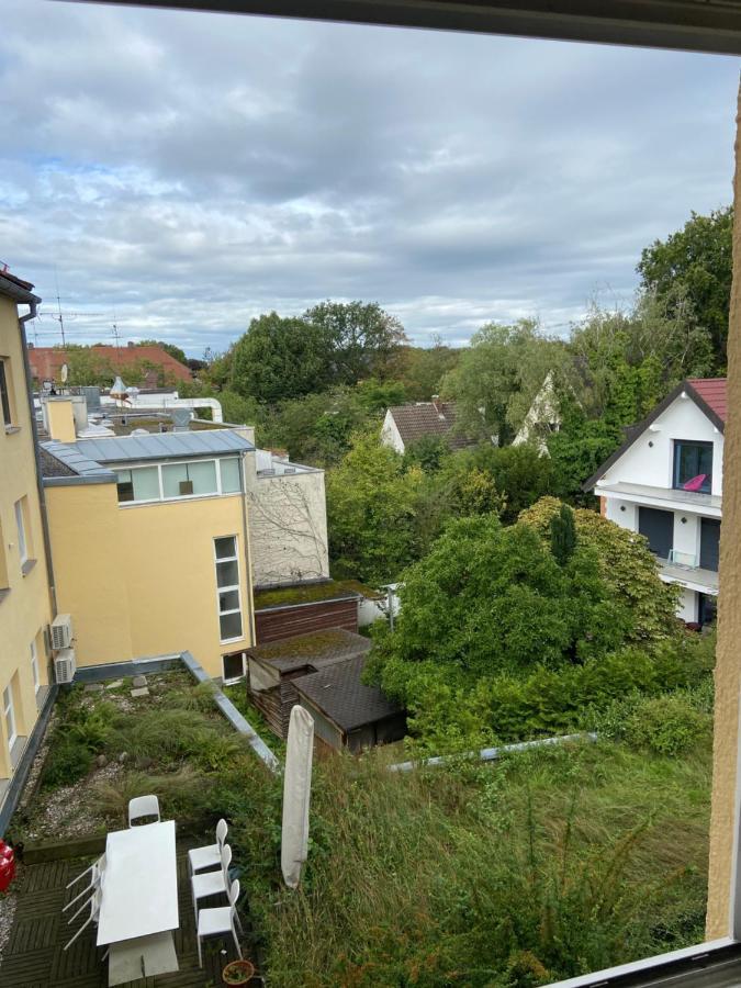 Mit Garagenparkplatz An U-bahnstation *