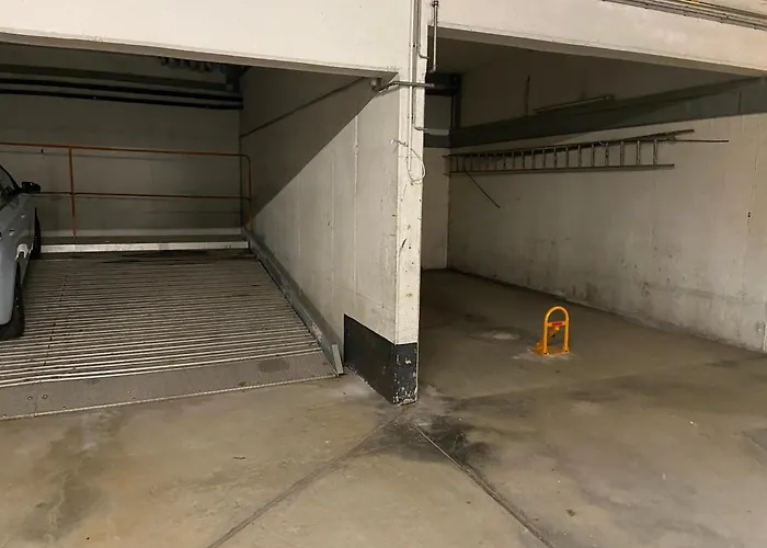 Wohnung Mit Garagenparkplatz An U-Bahnstation