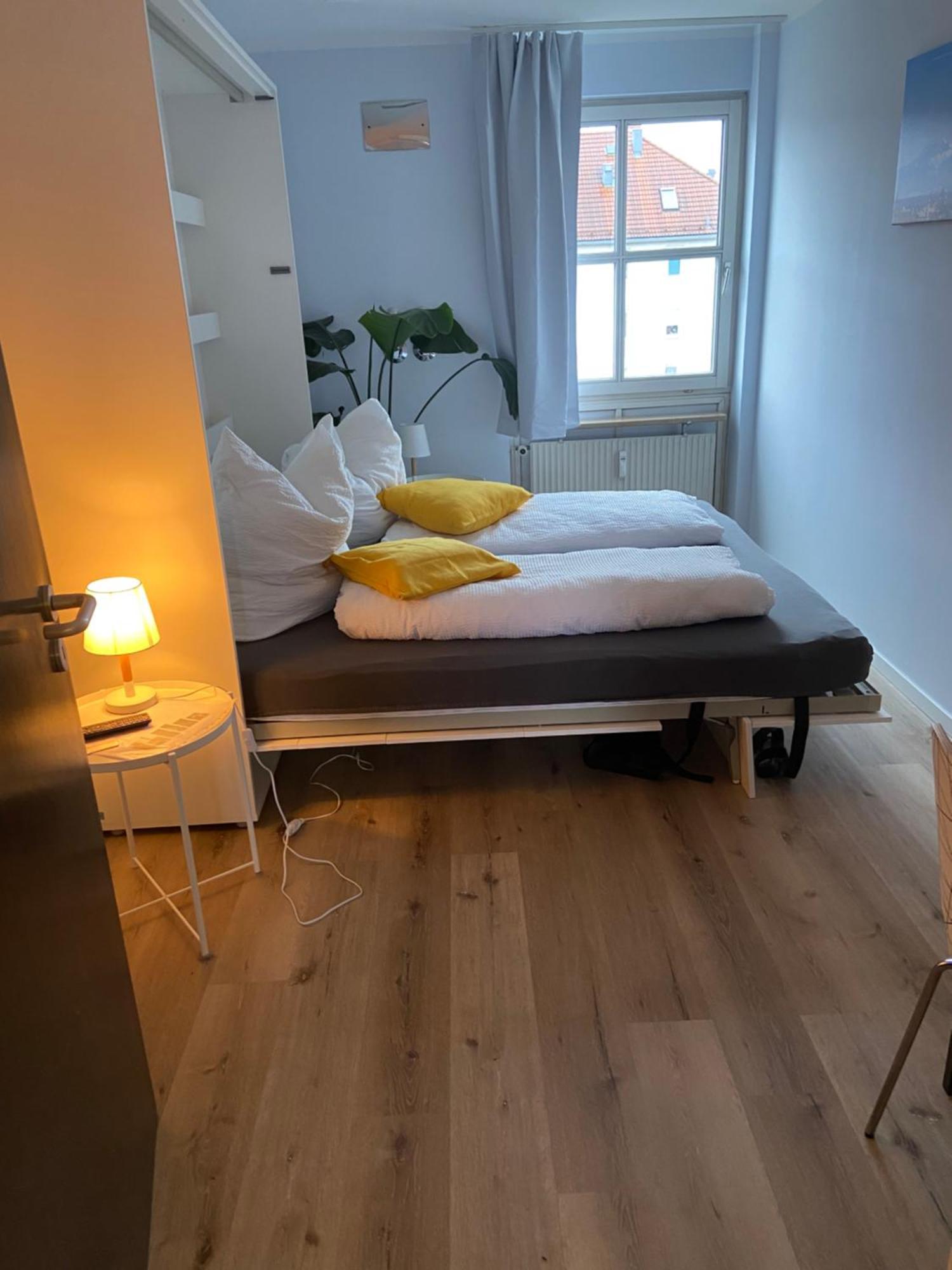 Mit Garagenparkplatz An U-bahnstation Apartment Munich
