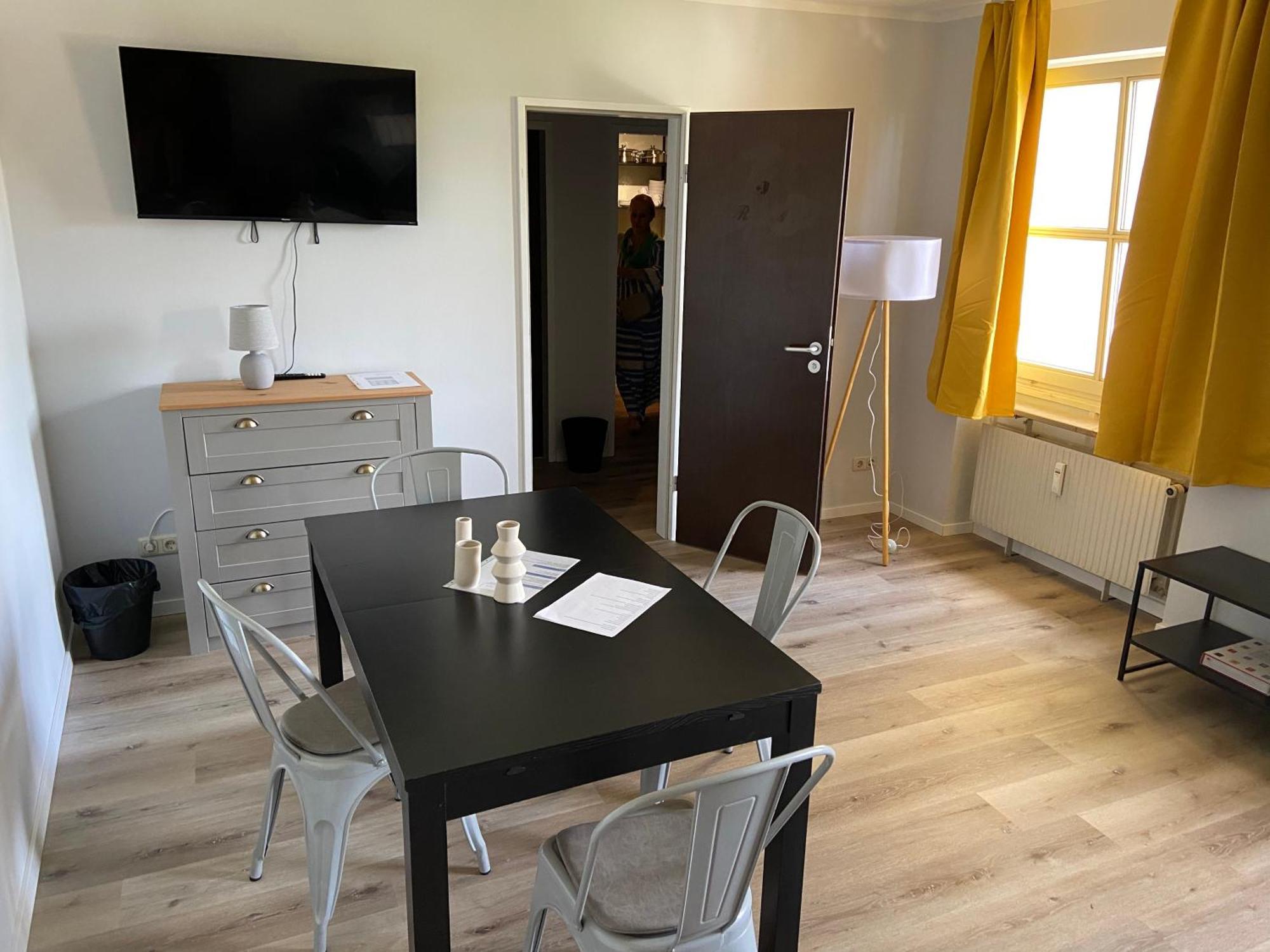 Mit Garagenparkplatz An U-bahnstation Apartment
